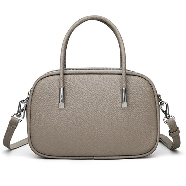 Bags Сумка женская / кожа /  	 0111243 82223