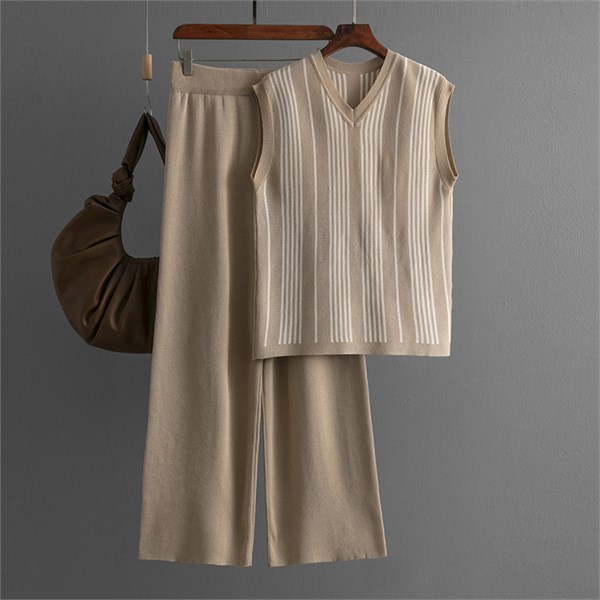 Eleganzza Костюм женский   P-010 82635