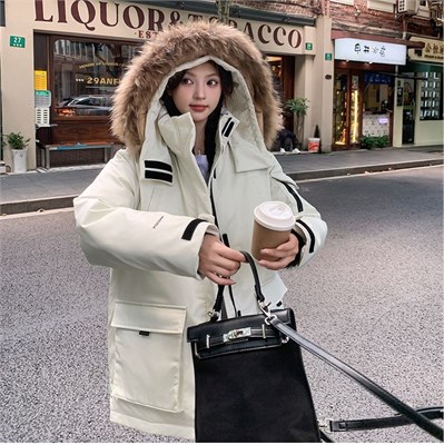 {{photo.Alt || photo.Description || 'Cute Woman Пуховик    Q-8608'}}
