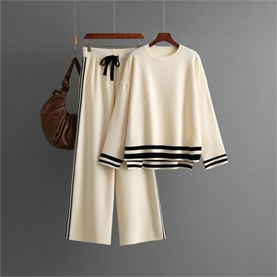 Eleganzza  Костюм женский    A-048 71174