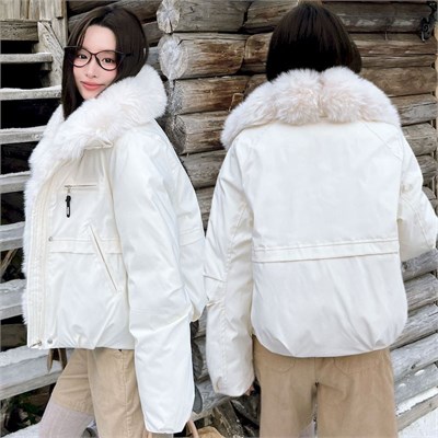 {{photo.Alt || photo.Description || 'Cute Woman Куртка с меховым воротником  010-852'}}
