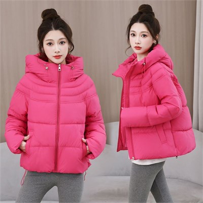 {{photo.Alt || photo.Description || 'Cute Woman Куртка с капюшоном  022-810'}}