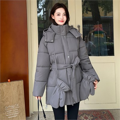 {{photo.Alt || photo.Description || 'Cute Woman Куртка с капюшоном и варежками  016-26120'}}