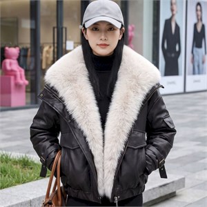 {{photo.Alt || photo.Description || 'Cute Woman Куртка с меховым воротником  026-669'}}