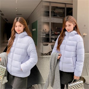 {{photo.Alt || photo.Description || 'Cute Woman  Куртка с капюшоном  025-A35'}}