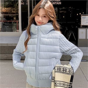 {{photo.Alt || photo.Description || 'Cute Woman  Куртка с капюшоном  025-A39'}}
