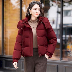 {{photo.Alt || photo.Description || 'Cute Woman Куртка с капюшоном  025-A25'}}