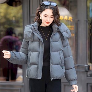 {{photo.Alt || photo.Description || 'Cute Woman Куртка с капюшоном  025-A25'}}