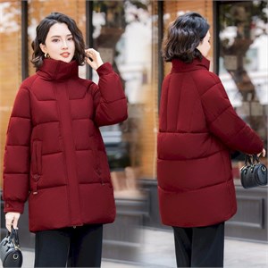 {{photo.Alt || photo.Description || 'Cute Woman Куртка с капюшоном  025-A26'}}