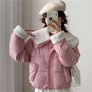 {{photo.Alt || photo.Description || 'Cute Woman Куртка с большим воротником  009-A5'}}