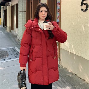 {{photo.Alt || photo.Description || 'Cute Woman Пуховик  QC-876'}}