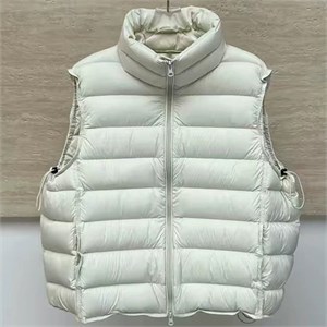 {{photo.Alt || photo.Description || 'Cute Woman Жилет женский  019-306'}}