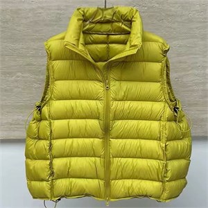 {{photo.Alt || photo.Description || 'Cute Woman Жилет женский  019-306'}}