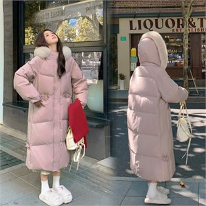 {{photo.Alt || photo.Description || 'Cute Woman Пуховик-пальто  036-F03'}}