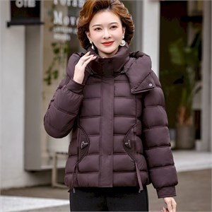 {{photo.Alt || photo.Description || 'Cute Woman Куртка с капюшоном  001-B69'}}