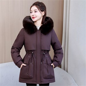 {{photo.Alt || photo.Description || 'Cute Woman Куртка с капюшоном  001-399'}}