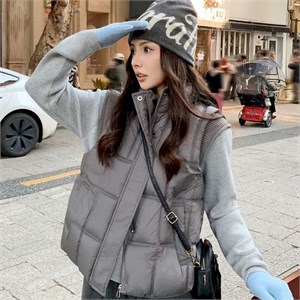 {{photo.Alt || photo.Description || 'Cute Woman Жилет с воротником-стойкой  015-2609'}}