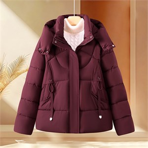 {{photo.Alt || photo.Description || 'Cute Woman Куртка с капюшоном  022-825'}}