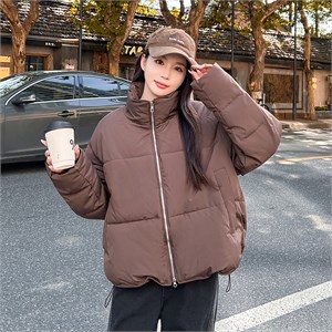 {{photo.Alt || photo.Description || 'Cute Woman Пуховик  8801'}}