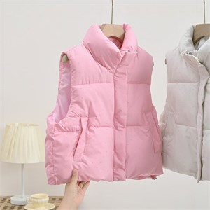 {{photo.Alt || photo.Description || 'Cute Woman Жилет женский пуховый  025-766'}}