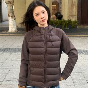 {{photo.Alt || photo.Description || 'Cute Woman Куртка легкая с капюшоном  026-A06'}}
