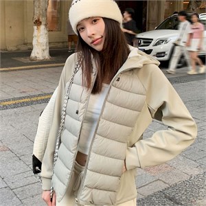 {{photo.Alt || photo.Description || 'Cute Woman Куртка легкая с капюшоном  026-A06'}}