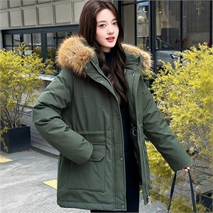 {{photo.Alt || photo.Description || 'Cute Woman Куртка с капюшоном  016-26117'}}