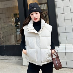 {{photo.Alt || photo.Description || 'Cute Woman Жилет с воротником-стойкой  016-2601'}}
