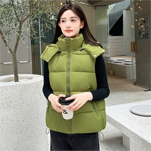 {{photo.Alt || photo.Description || 'Cute Woman Жилет с капюшоном  016-2603'}}