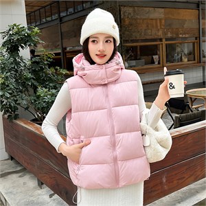 {{photo.Alt || photo.Description || 'Cute Woman Жилет с капюшоном  016-2603'}}