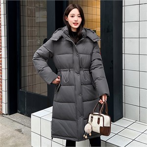 {{photo.Alt || photo.Description || 'Cute Woman Пуховик-пальто с капюшоном  016-2683'}}