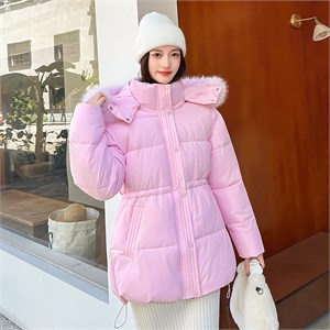 {{photo.Alt || photo.Description || 'Cute Woman Куртка с капюшоном  016-26116'}}