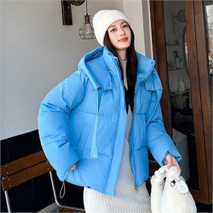{{photo.Alt || photo.Description || 'Cute Woman Пуховик  016-26101'}}