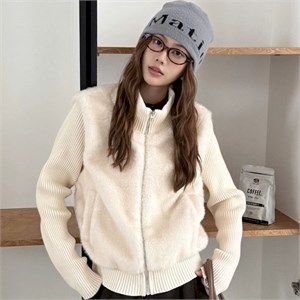 {{photo.Alt || photo.Description || 'Cute Woman Куртка с трикотажными рукавами  001-B05'}}