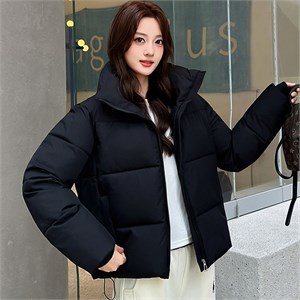 {{photo.Alt || photo.Description || 'Cute Woman Куртка с воротником-стойкой  016-2636'}}